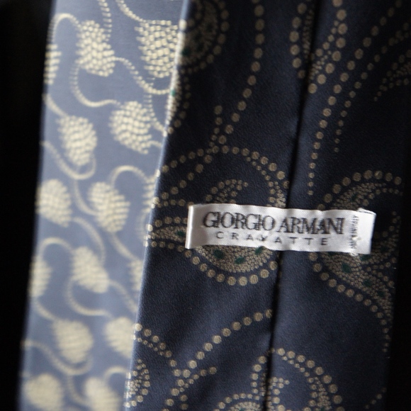 Giorgio Armani Cravattes Tie Bundle - Picture 3 of 5